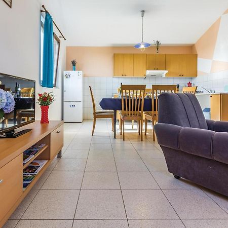 2 Bedroom Awesome Apartment In Vinkuran Zewnętrze zdjęcie