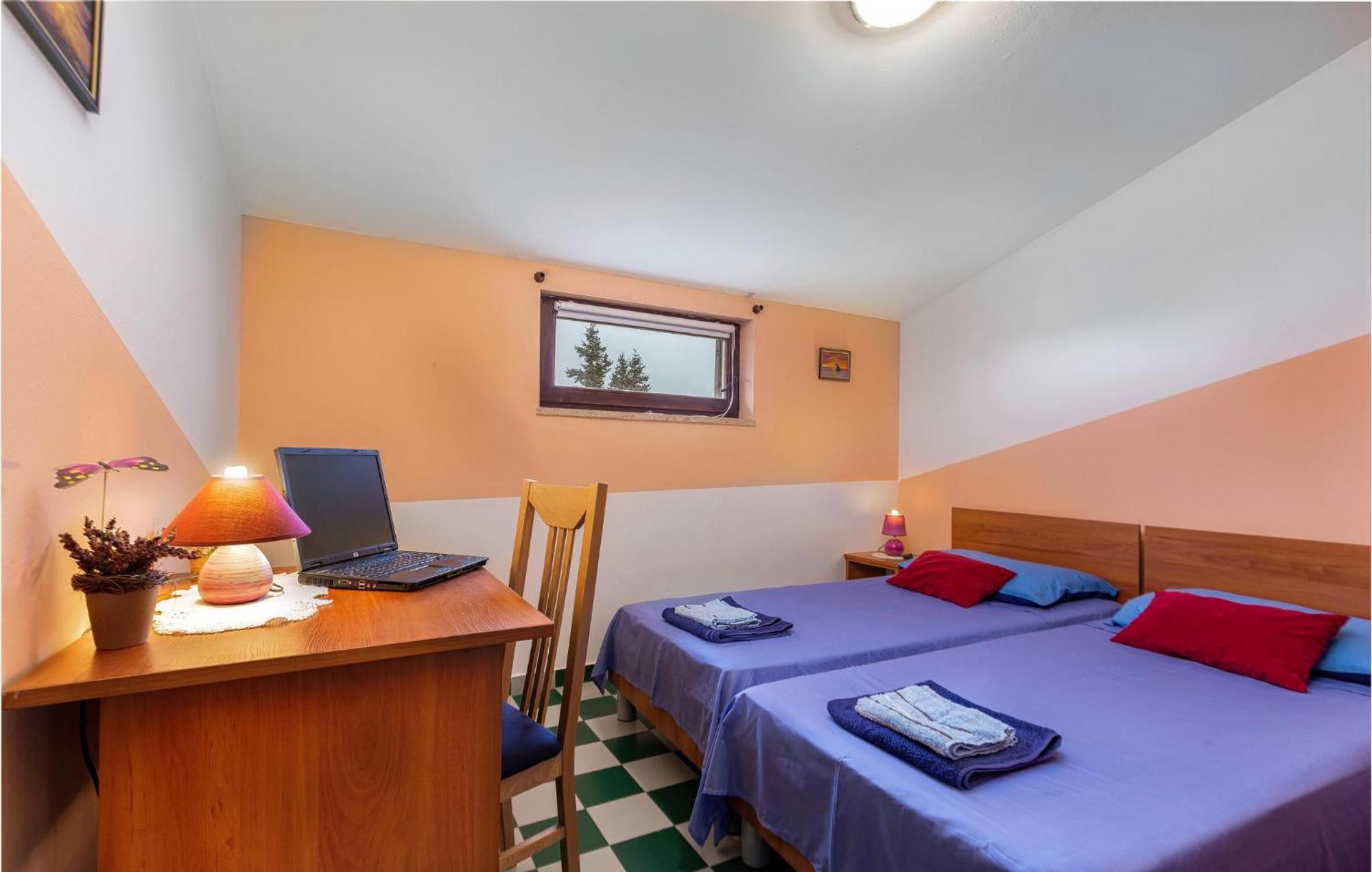 2 Bedroom Awesome Apartment In Vinkuran Zewnętrze zdjęcie