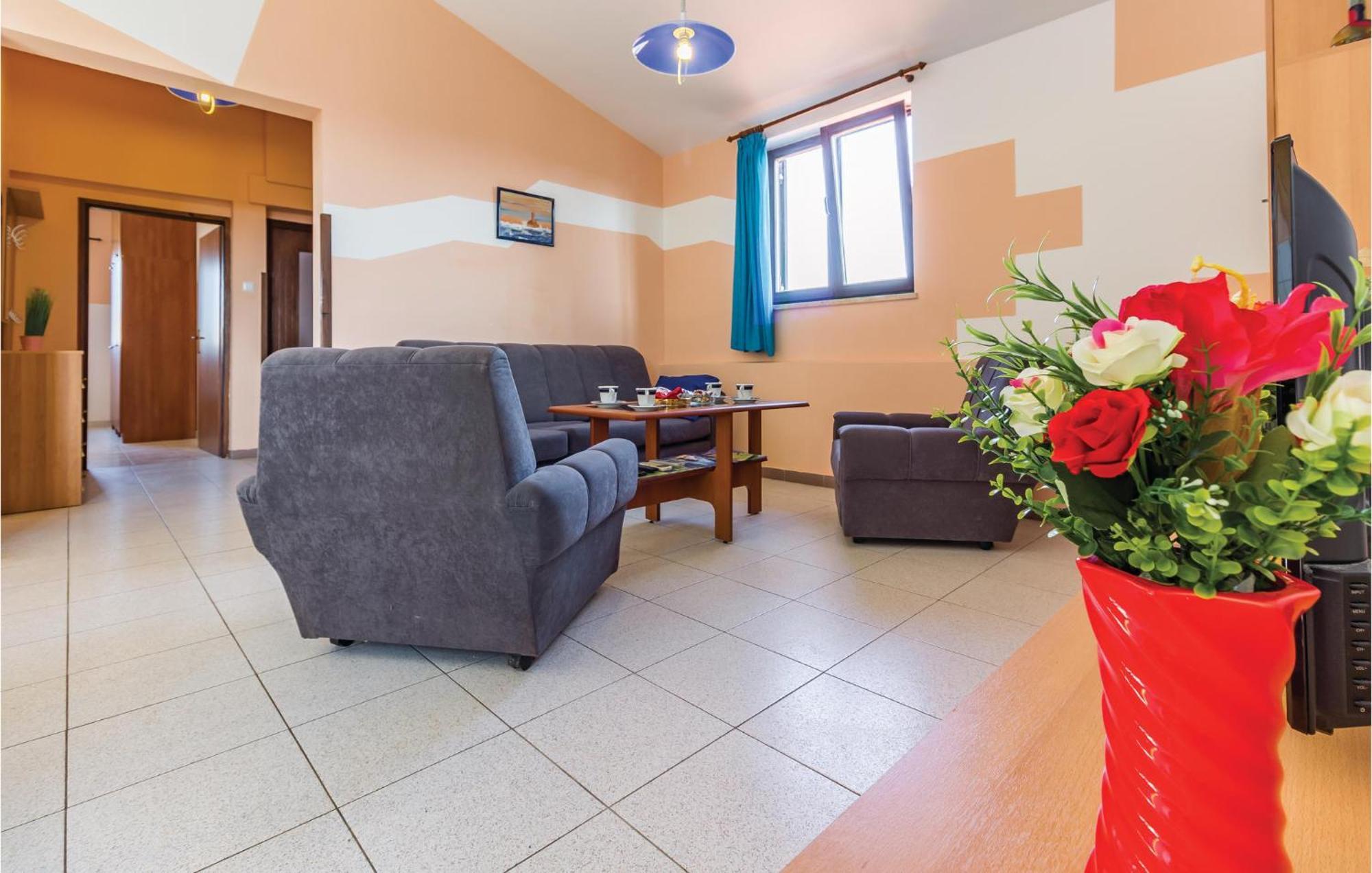 2 Bedroom Awesome Apartment In Vinkuran Zewnętrze zdjęcie